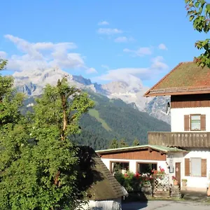 Gasthof Pfeiffer Alm Am Sonnenhang Mit Blick Auf Zugspitze Garmisch-Partenkirchen